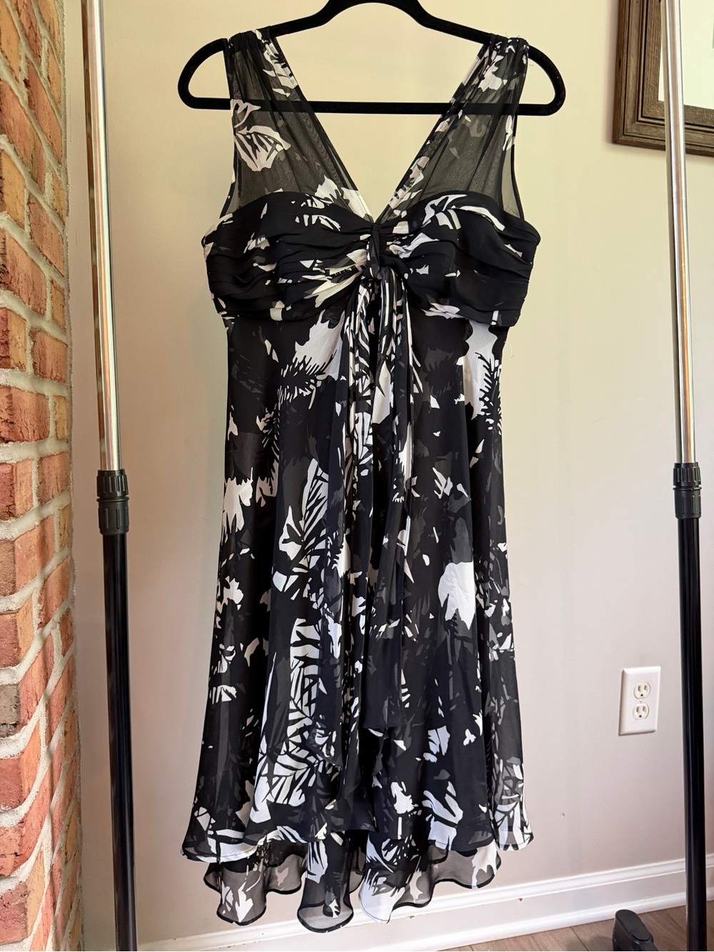 100% Silk natural fiber Black & White Floral Cocktail Dress